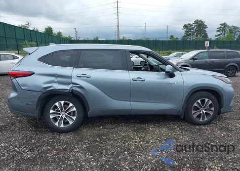 2021 Toyota Highlander Hybrid Xle z USA, uszkodzony, nr VIN 5TDGBRCH9MS035492